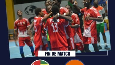 Les U20 du Togo remportent une victoire face au Niger lors de l'IHF Trophy Togo 2026. Une fin de match haletante.