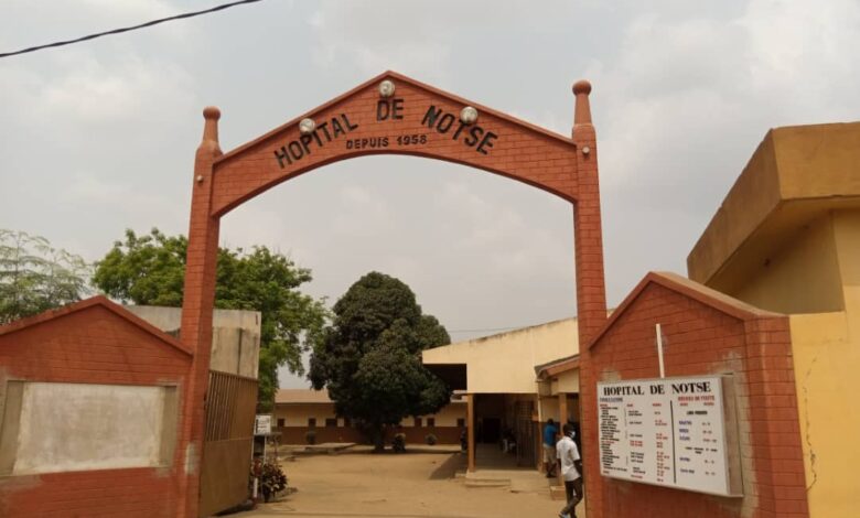  L’Institut national d’assurance maladie, dans le cadre du déploiement de l’Assurance maladie universelle (AMU), poursuit le renforcement de ses services de proximité avec l’ouverture d’un nouveau bureau au Centre Hospitalier Préfectoral de Notsè, opérationnel depuis le 1er avril 2026.