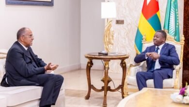Faure Gnassingbé reçoit Patrick Achi à Lomé pour renforcer les relations entre Togo et Côte d’Ivoire lors de l'ouverture parlementaire.