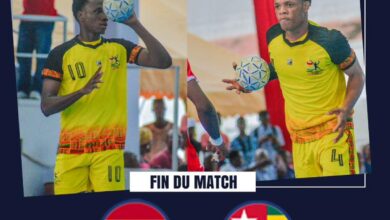 Le Togo face au Ghana au IHF Trophy U20 : une première sortie difficile mais le potentiel pour réagir est présent.