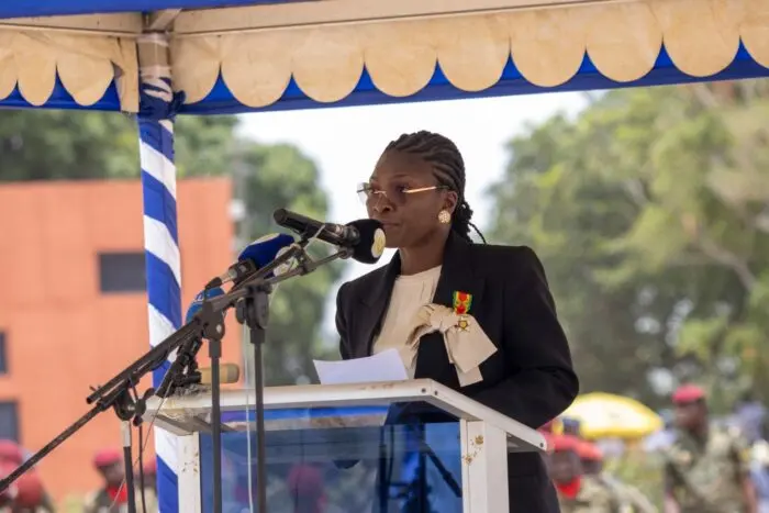 La présidente Prénam Houzou-Mouzou de l’Université de Kara est élevée au rang d’Officier de l’Ordre du Mono. Découvrez pourquoi.