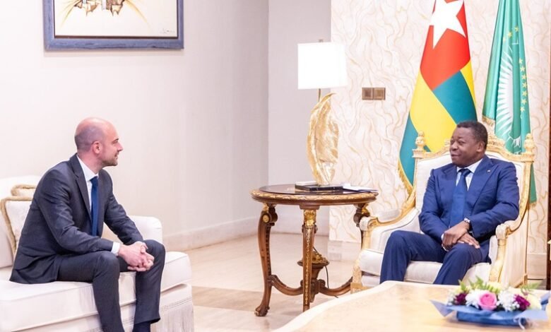 Lomé et Paris réaffirment leur engagement dans la coopération France-Togo lors de récentes discussions diplomatiques.