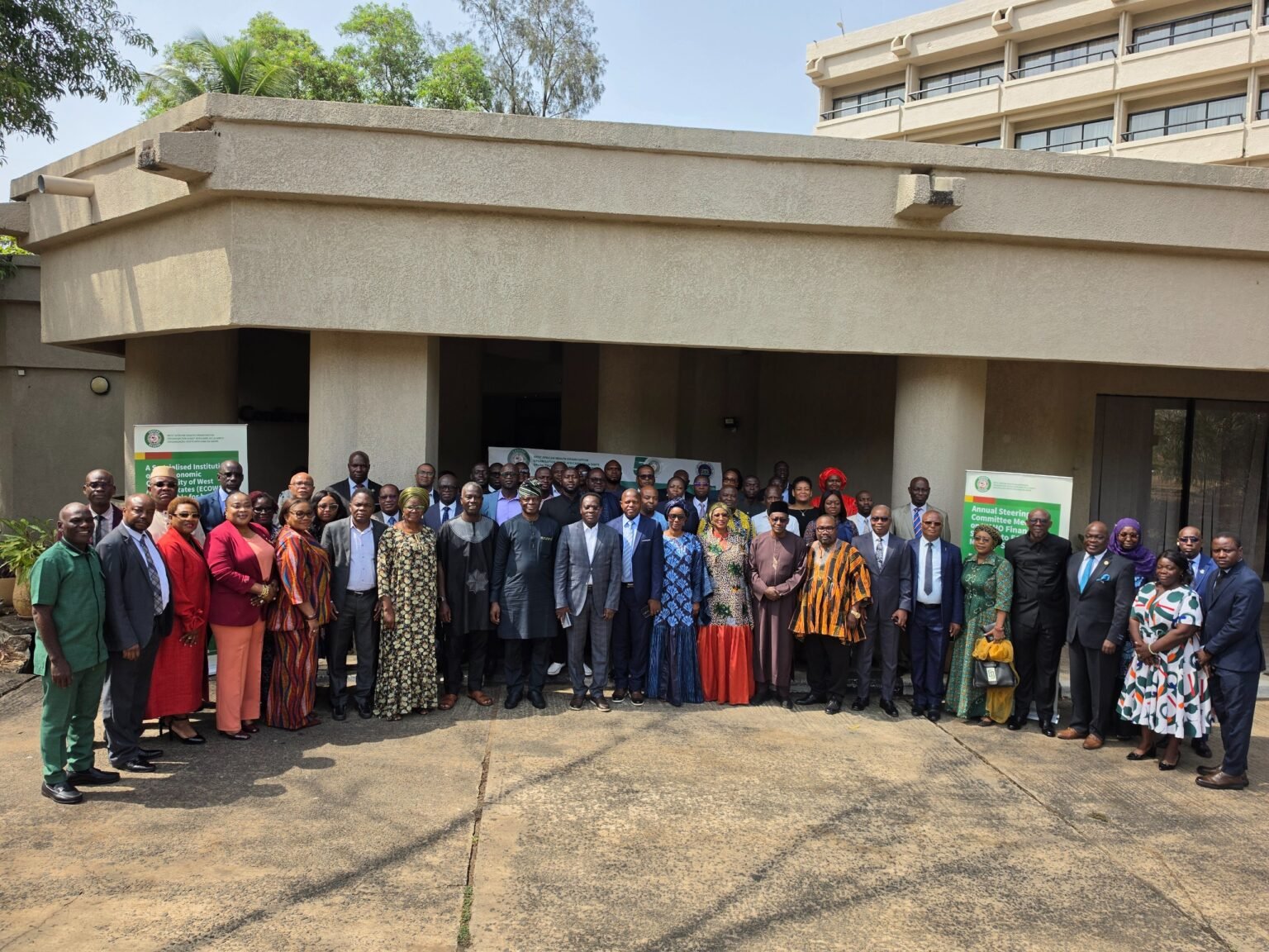 L’OOAS et ses partenaires se réunissent à Freetown pour optimiser les financements et améliorer la santé en Afrique de l’Ouest.