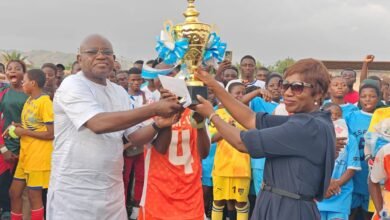 Revivez la finale du tournoi féminin Halou-fè où Kara : la FLESH sacrée a brillé sous les applaudissements de la foule.