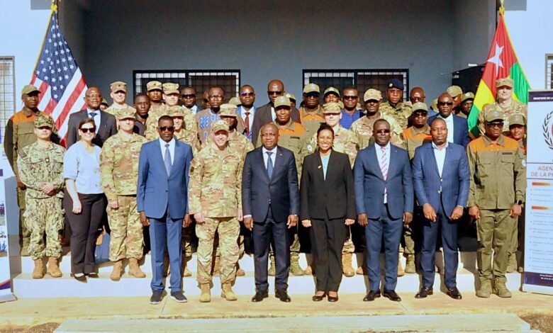 Un nouveau centre d’opérations d’urgence a été inauguré à Lomé, illustrant le partenariat entre Togo et États-Unis.