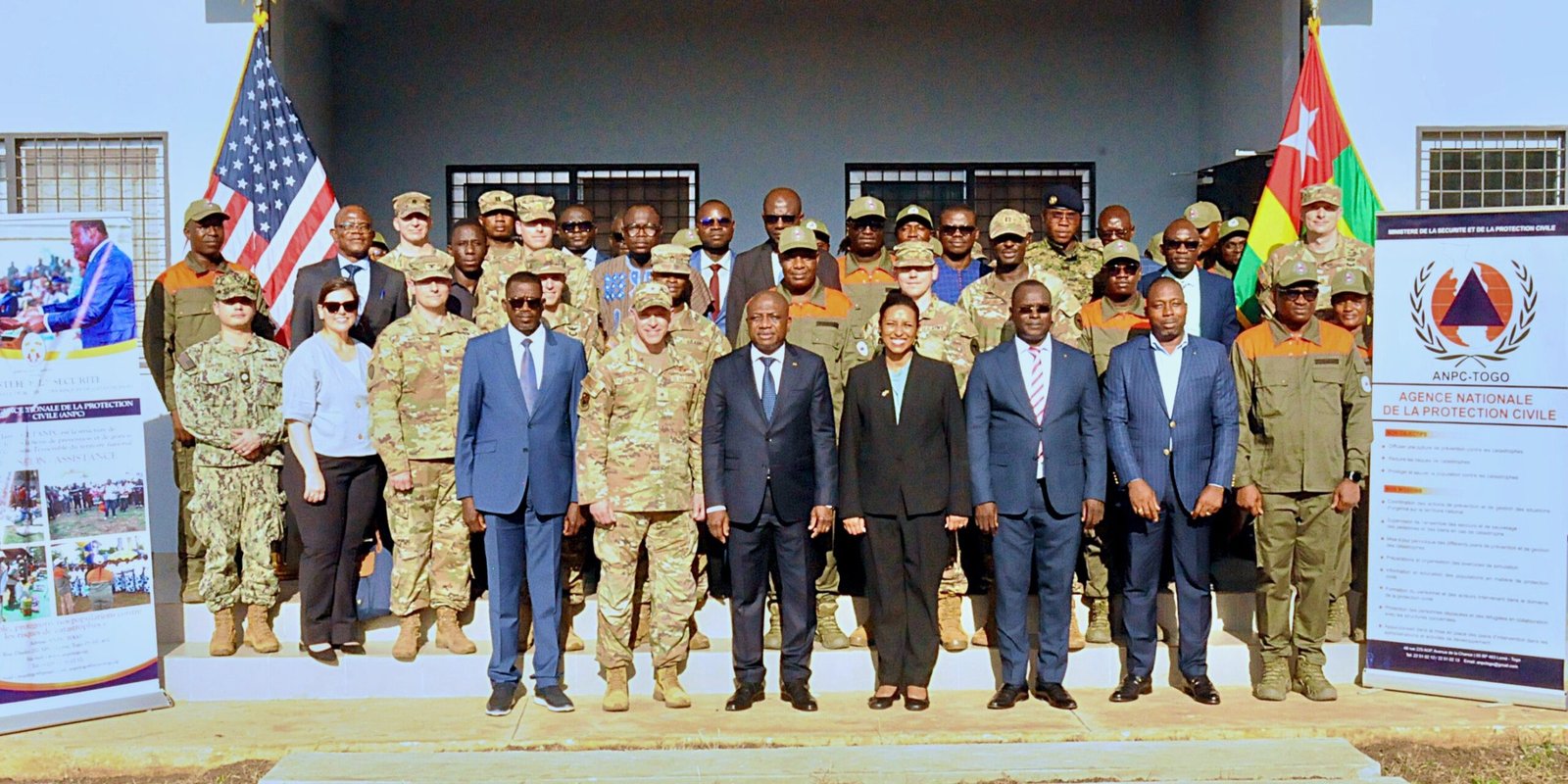 Un nouveau centre d’opérations d’urgence a été inauguré à Lomé, illustrant le partenariat entre Togo et États-Unis.