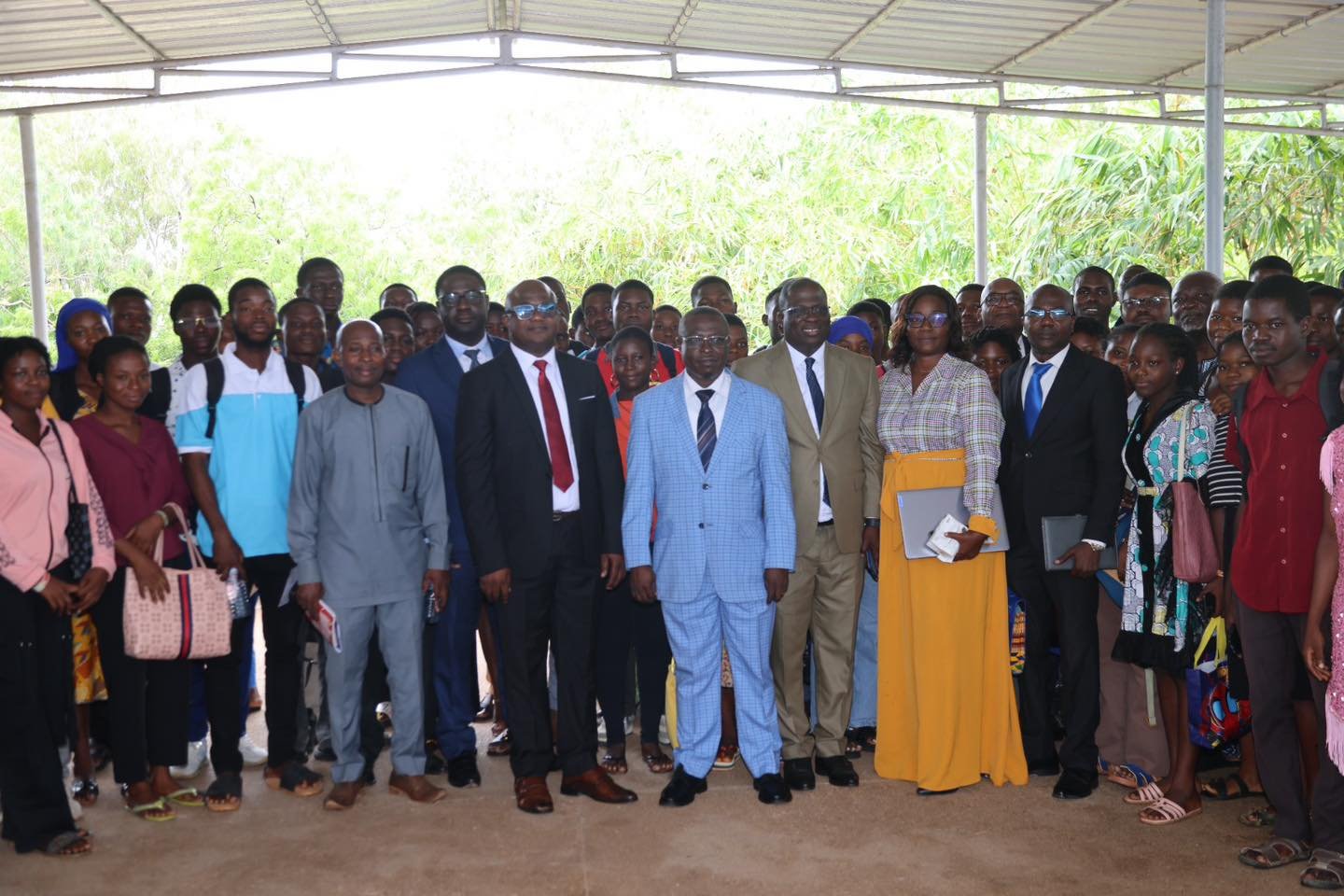 Découvrez comment l'Université de Lomé et Christian Fellowship inspirent une jeunesse créative et impactante avec des formations.