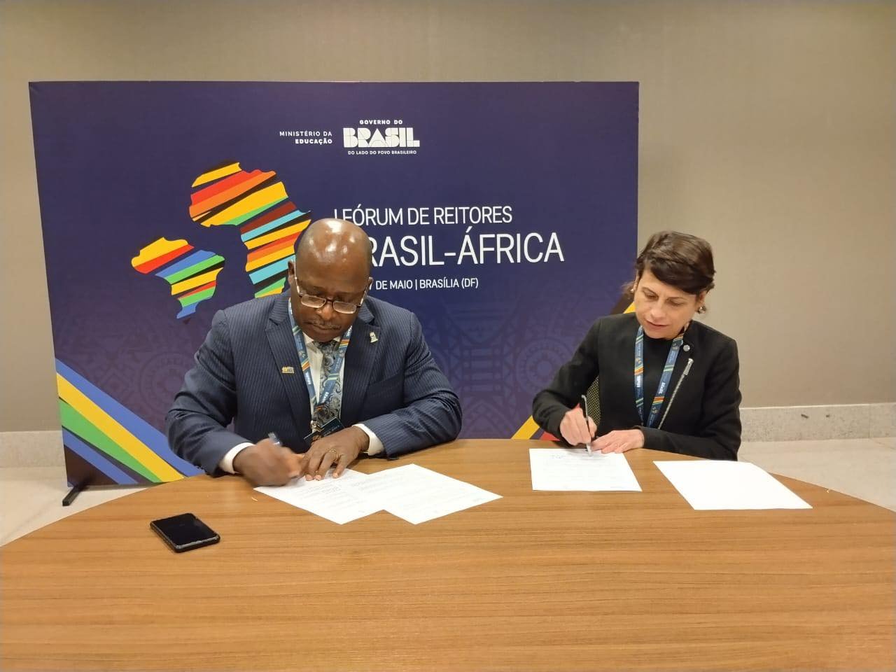 Découvrez comment l’Université de Lomé renforce son rayonnement à l’international par sa participation au Forum Brésil-Afrique.