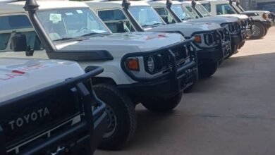 L’OOAS remet 10 ambulances et équipements médicaux à la Gambie pour renforcer le système de santé du pays.