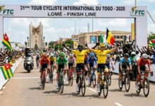 Kuéré Nounawé remporte la dernière étape du Tour cycliste international du Togo. Découvrez les temps forts de la course.