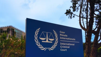 Le procureur Karim Khan suspendu de la CPI après des accusations d’agression sexuelle. Découvrez les détails de cette affaire.