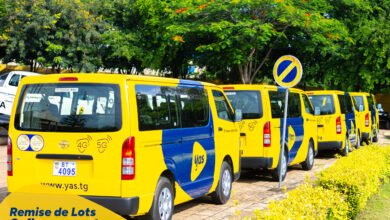 Yas Togo renforce son réseau de distribution avec six nouveaux véhicules pour améliorer la logistique et les services.