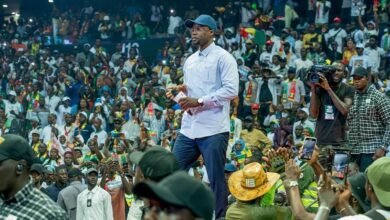 Ousmane Sonko réaffirme sa loyauté envers ses militants de PASTEF à la Dakar Arena lors d'un discours engageant.