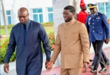 Après l'adoption de la révision constitutionnelle, Ousmane Sonko interpelle Bassirou Diomaye Faye sur des divergences essentielles.
