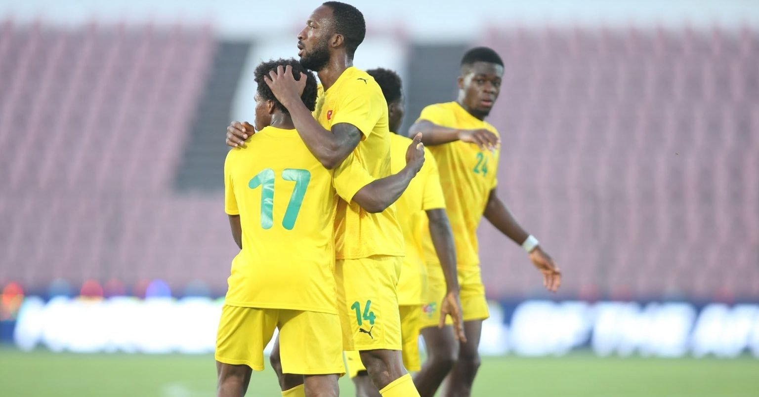 Les Éperviers remportent un match amical éclatant contre le Bénin avec un score de 5-1. Une fin de stage prometteuse.