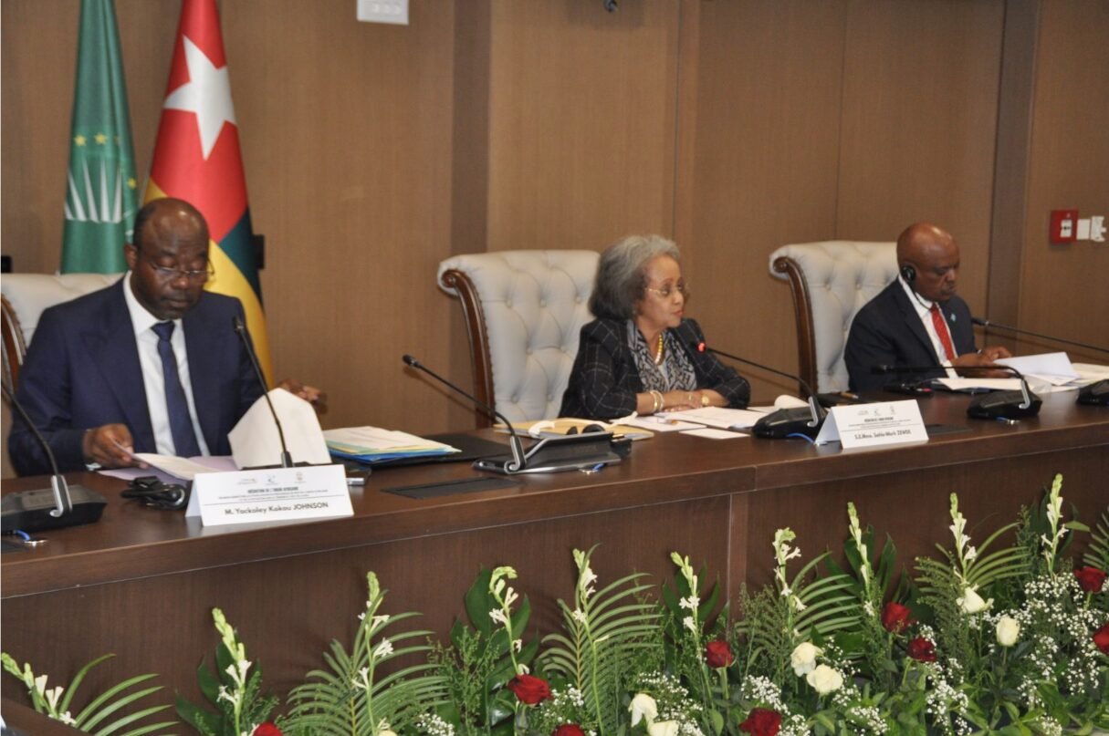 La réunion semestrielle à Lomé évalue la crise dans l'Est de la RDC. Apprenez-en plus sur les actions de l'Union africaine.