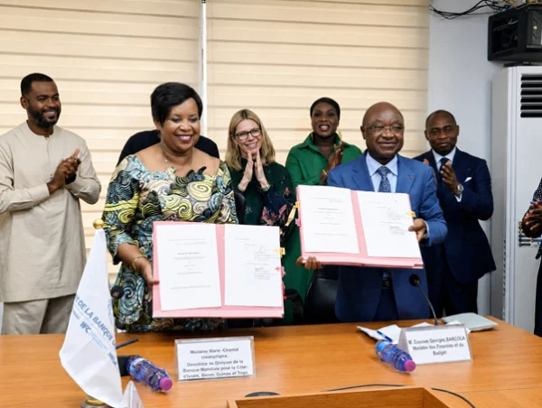 Le Togo et la Banque mondiale signent 5 accords de 257 milliards FCFA pour soutenir la Vision Togo 2040 et réduire la pauvreté.