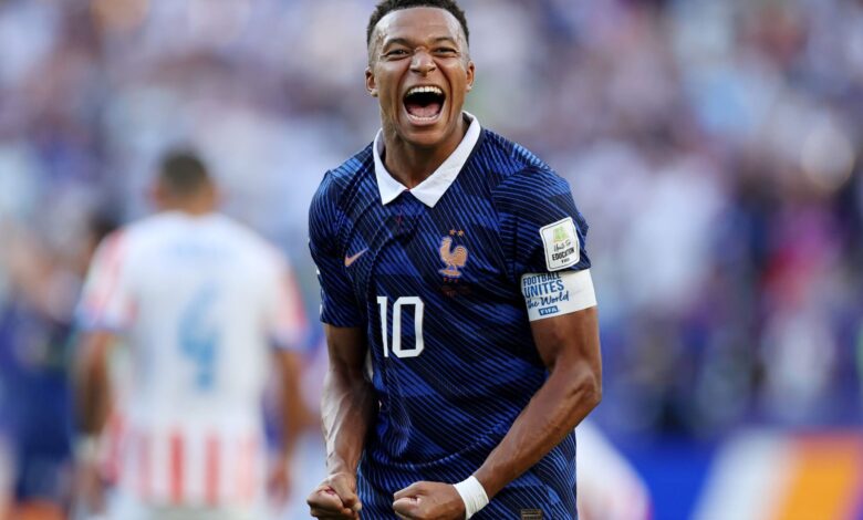 Kylian Mbappé partage sa lettre touchante aux supporters français après la Coupe du Monde, un lien fort entre l'équipe et le public.
