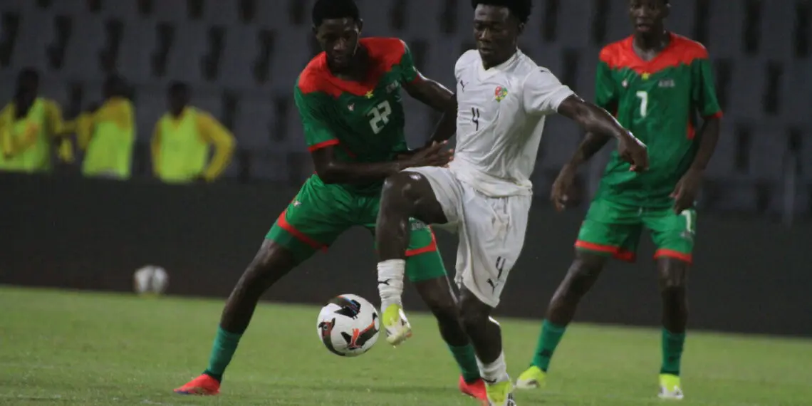 Le Togo s'incline face au Burkina Faso lors de leur premier match au tournoi UFOA B 2026 U20. Découvrez les détails de la rencontre.
