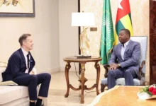 Faure Gnassingbé échange avec l’ambassadeur de l’UE sur la coopération réussie et les investissements au Togo.