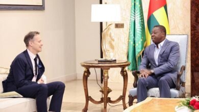 Faure Gnassingbé échange avec l’ambassadeur de l’UE sur la coopération réussie et les investissements au Togo.