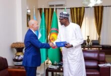 Les États-Unis soutiennent le retrait du Mali, du Burkina et du Niger de la CPI, une décision saluée par Washington.