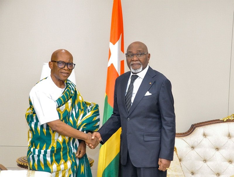 Découvrez Togo : 3 nouveaux ambassadeurs présentent leurs lettres de créance et renforcent la diplomatie à Lomé.