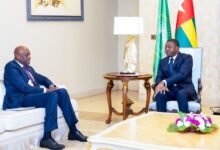 Découvrez comment Le Togo et le Congo se consultent à Lomé sur les enjeux de paix en Afrique et leur rôle central.