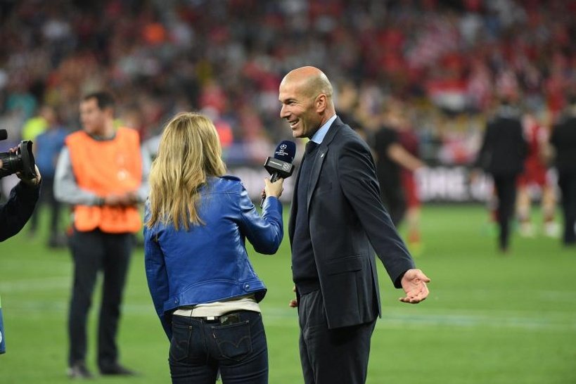 Zinédine Zidane est enfin officialisé sélectionneur de l'Équipe de France. Découvrez son enthousiasme pour ce défi.