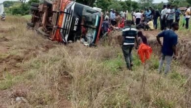 Un grave accident impliquant un bus SOLIM a eu lieu sur la RN1 à Nyamassila. Découvrez les détails de cet incident tragique.