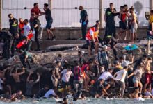 Découvrez la crise migratoire à Ceuta et les raisons pour lesquelles les mineurs marocains refusent le rapatriement exigé par Rabat.