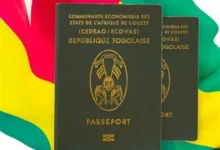 Découvrez comment obtenir votre passeport et carte d'identité au Togo avec notre guide complet des démarches et pièces à fournir.