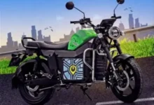 Découvrez les motos électriques contre essence au Togo et comparez le coût au kilomètre pour une mobilité durable.