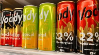 Le ministère de la Santé alerte sur les dangers des boissons énergisantes et des liqueurs artisanales. Prenez conscience.