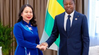 Le Togo et le Vietnam renforcent leur partenariat stratégique à travers des discussions diplomatiques au Kirghizistan.