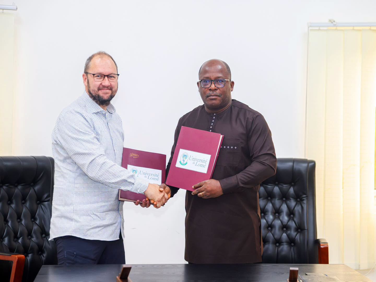 L'Université de Lomé établit un accord de co-diplomation avec Rostock pour un Master en énergies et hydrogène vert.