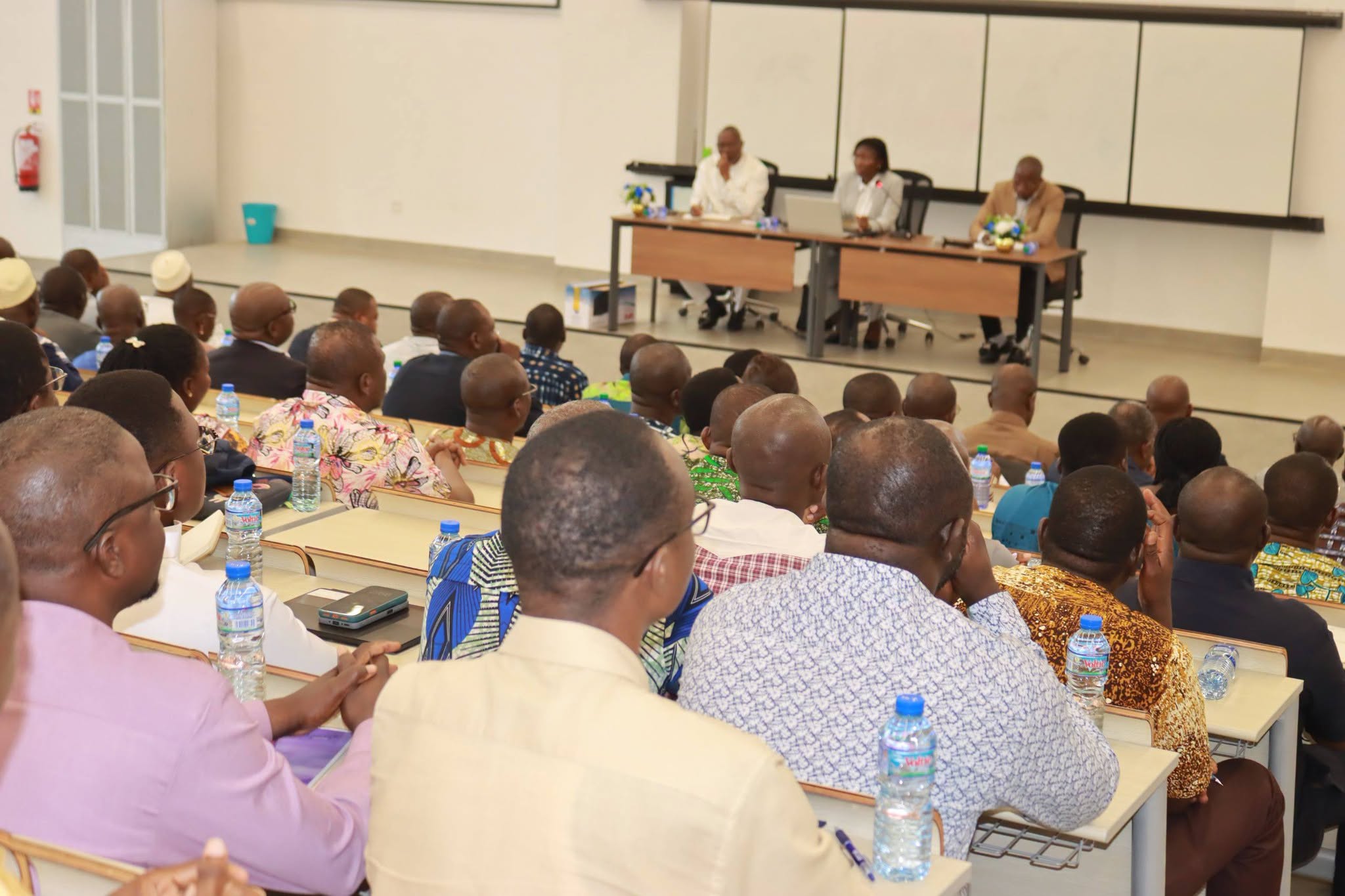 Université de Kara prépare l'année 2026-2027 avec une approche de concertation et de dialogue inclusif au sein de sa communauté.