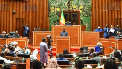 L’Assemblée nationale du Sénégal ouvre une 2ᵉ session extraordinaire sur la crise politique actuelle. Découvrez les détails.