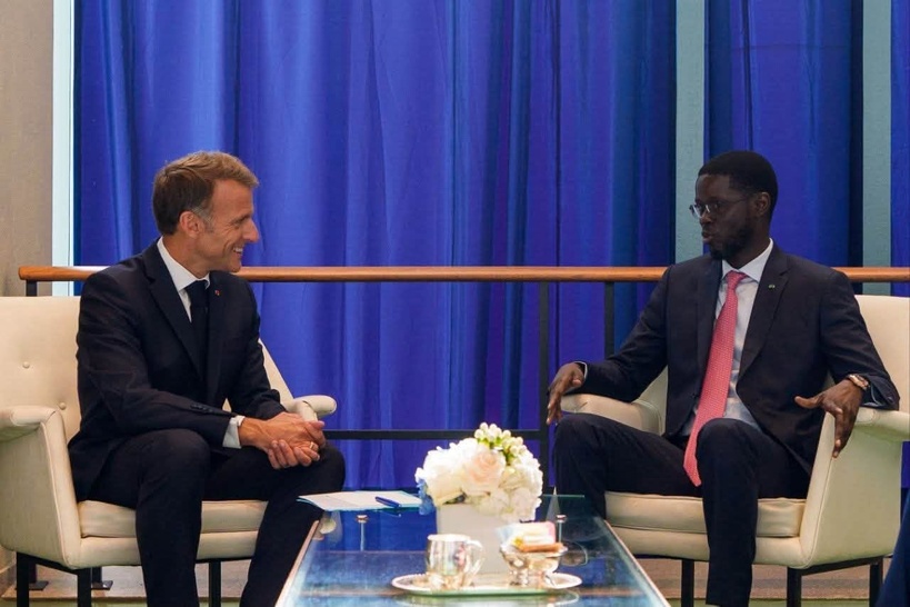 Bassirou Diomaye Faye et Emmanuel Macron discutent des enjeux internationaux à New York, notamment la succession à l'ONU.