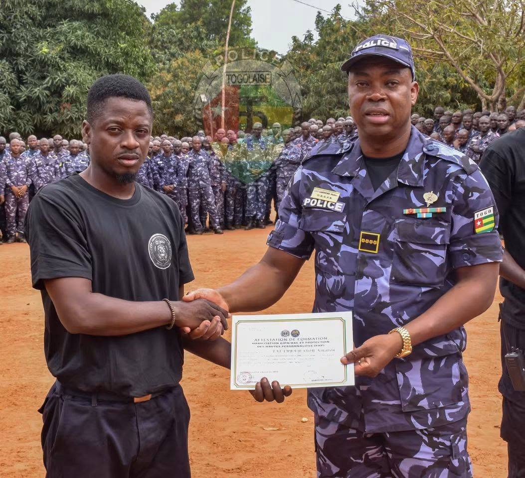 Lomé accueille la clôture du stage pour 133 policiers spécialisés en protection des hautes personnalités, renforçant leur sécurité.