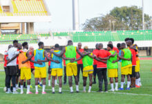 Izaak Akakpo partage ses émotions avant le choc Togo – Burundi. Découvrez les ambitions des Éperviers pour la CAN 2027.