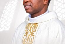 Mgr Jacques Danka Longa prend la présidence de la Conférence des évêques au Togo. Explorez son rôle et l'Église catholique au Togo.