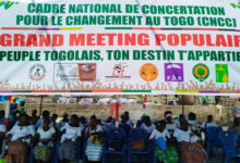 Le maire Dr Ayawo Atatsi bloque partiellement le meeting du CNCC à Tsévié en déclarant la place Atikoumé indisponible.