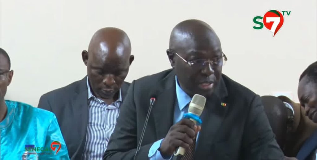 Arona Coumba Ndoffène Diouf appelle à piéger Ousmane Sonko lors d'un point de presse. Découvrez les détails de sa déclaration.