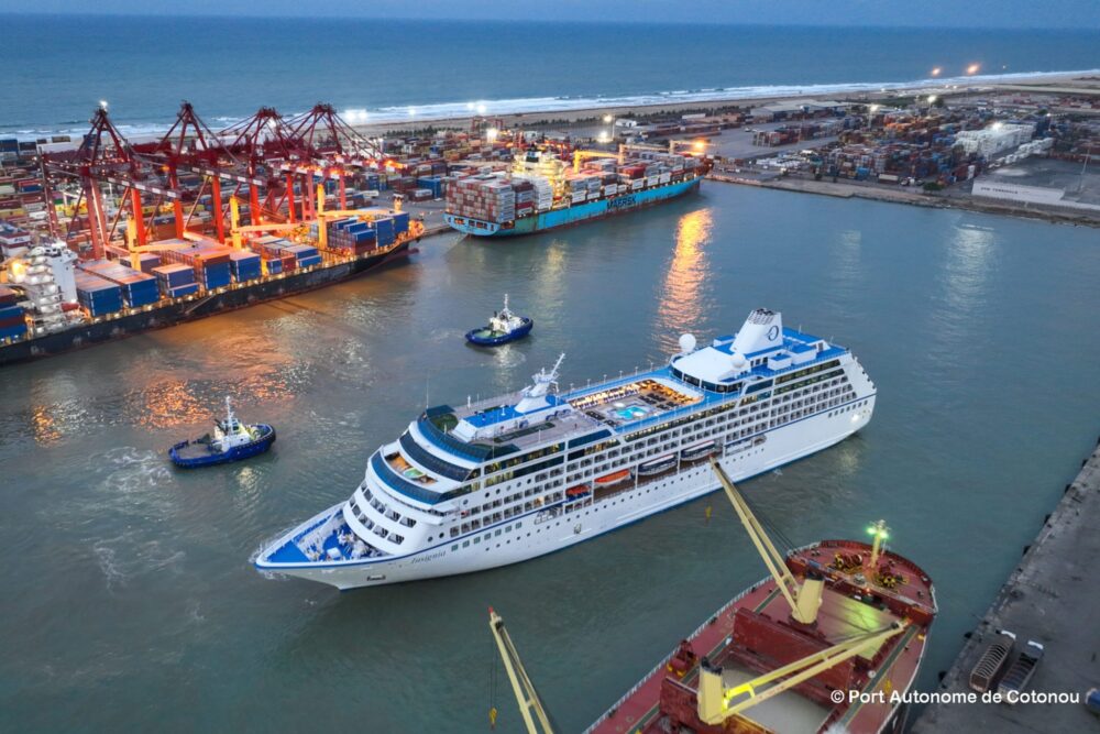 Le Port de Cotonou offre désormais l’enlèvement des marchandises les week-ends à partir du 24 octobre 2026. Découvrez les détails.