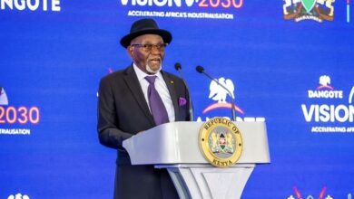 Le président togolais Jean-Lucien Savi de Tové participe au lancement de la raffinerie Dangote au Kenya aux côtés de dirigeants africains.